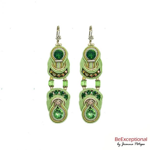Soutache hand embroidered earrings Peas